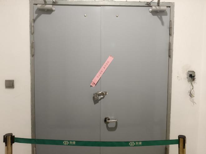 款客服电话关机公司楼层货梯通道已被封麻将胡了迷失的永坤黄金：投资者无法提(图6)