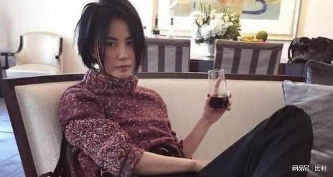 酒打麻将”的王菲确实是个很好的妈妈麻将胡了app李嫣近况证明“抽烟喝(图7)