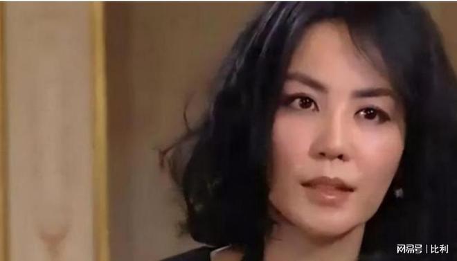 酒打麻将”的王菲确实是个很好的妈妈麻将胡了app李嫣近况证明“抽烟喝(图13)